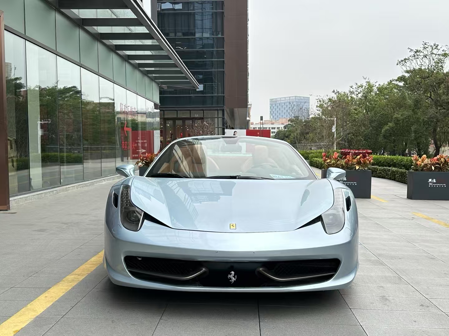 法拉利458 Spide敞篷版 2013年上牌 抵押车 背户车 债权车 手续齐全 带牌永久使用
