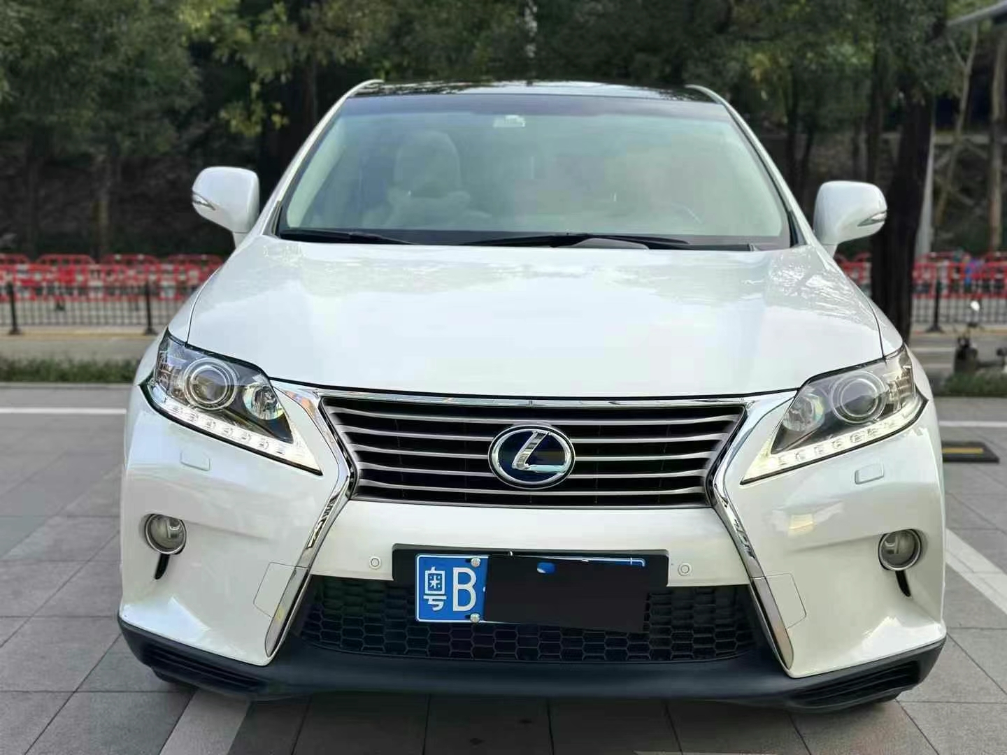 雷克萨斯RX450h 2013年底上牌 粤B抵押车 背户车 半价车 债权车 带深圳牌永久使用